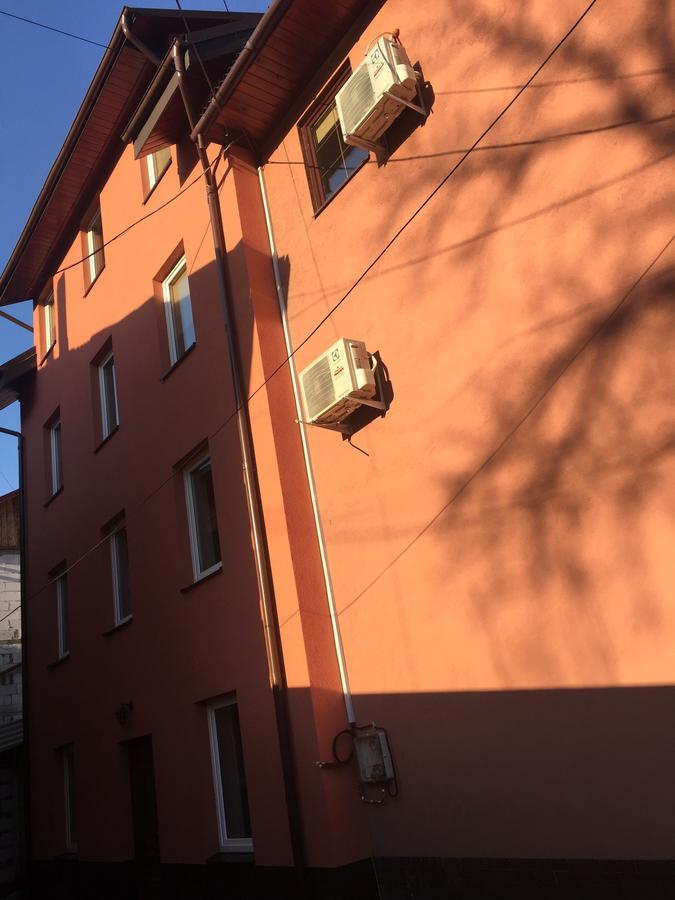 Mini-Hotel Megora Rakhiv Exterior photo