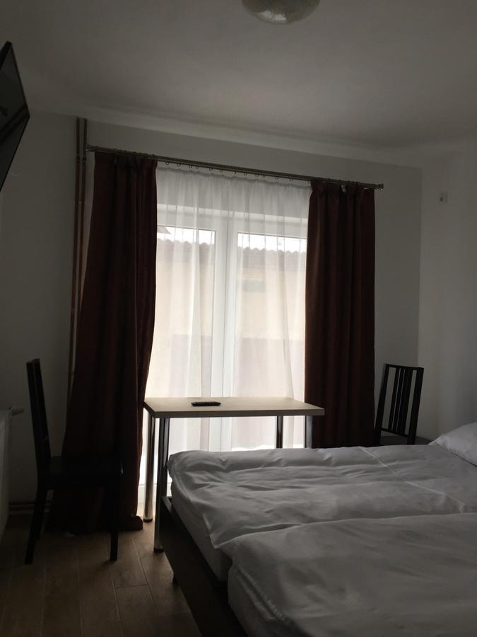 Mini-Hotel Megora Rakhiv Exterior photo